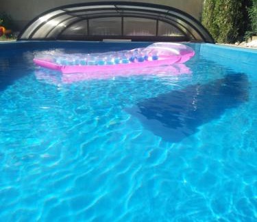 Stredokluky Apartment | Pet-Friendly DoMo Apartment with Pool & 9.6/10 Rating