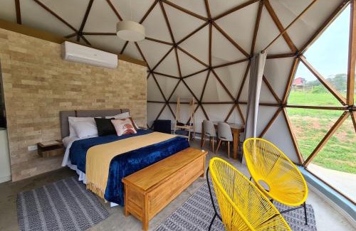 Bofete House | Experience Domo da Cuesta Glamping with Mountain Views