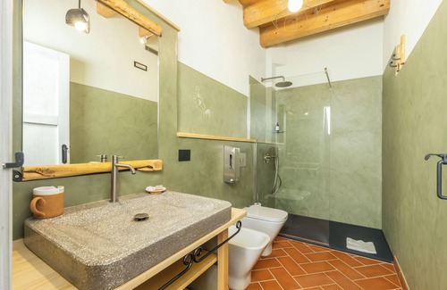 Muravera Hotel | Domu Bresca: Guest Rated 10/10 with Family-Friendly Amenities