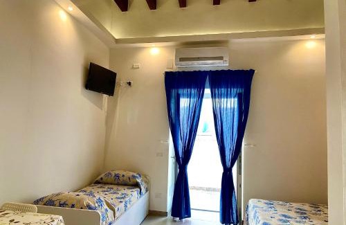Ponza House | Elegant Oceanfront Escape at Domus Ɫ Ponza - Rated 9.7/10