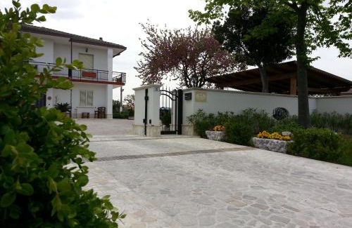 Ripa Teatina House | Domus Aurea: A Guest Rated 10/10 Hotel with Great Amenities