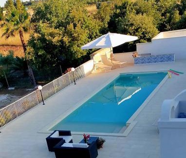 Spongano House | Pet-Friendly Retreat at Domus Barone - 4 Star Comfort