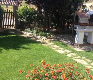 Montescaglioso Bed & Breakfast | Exceptional Domus Dams B&B: Child-Friendly with Kitchen