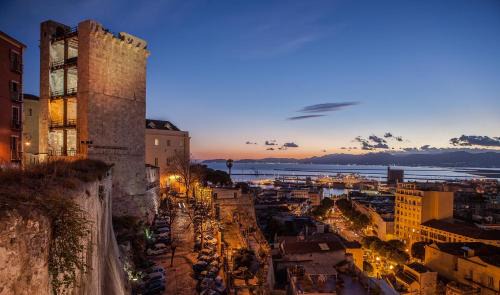 Is Mirrionis House | Cozy B&B Domus Deianas: Family-Friendly with Hot Tub