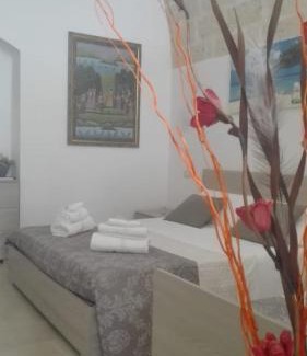Ginosa Bed & Breakfast | Welcoming Domus del Borgo Antico: Family-Friendly Stay