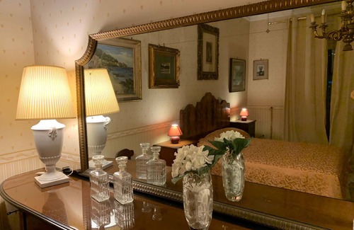 Fuorigrotta Bed & Breakfast | Domus Diocleziano: Your Cozy Home Away From Home!