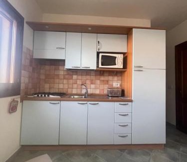 Posada Apartment | Pet-Friendly Getaway at Domus Meravizosas with Pool