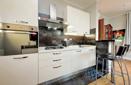 Trastevere Apartment | Indulge in Dreams & Terrace at Domus Monamì, Trastevere