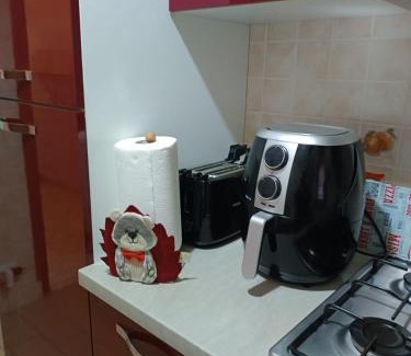 Quartiere XXII Collatino Bed & Breakfast | Family-Friendly Retreat at Domus Romae with Hot Tub & Kitchen