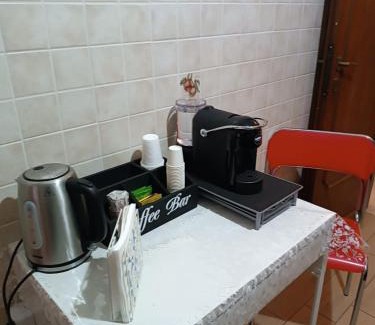 Quartiere XXII Collatino Bed & Breakfast | Family-Friendly Retreat at Domus Romae with Hot Tub & Kitchen