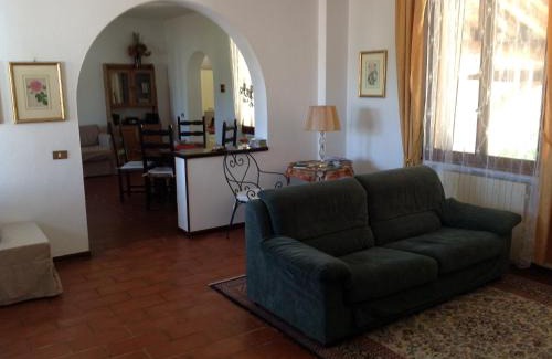 Arqua Petrarca House | Experience Domus Rosarum: Top-Rated Pet-Friendly Haven