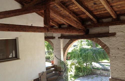 Arqua Petrarca House | Experience Domus Rosarum: Top-Rated Pet-Friendly Haven