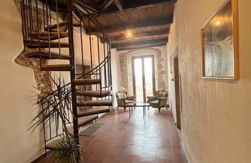 Fornelli Bed & Breakfast | Discover DOMUS VELA: 9/10 Rated with Pet-Friendly Amenities