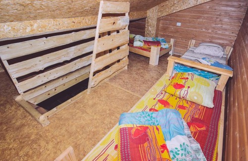 Sheregesh House | Discover Comfort at Domvgeshe with Hot Tub & Breakfast
