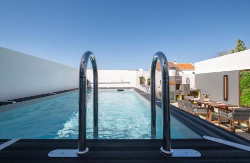 Lagoa House | Beachfront Bliss at Don Jose with Ocean View & Heated Pool