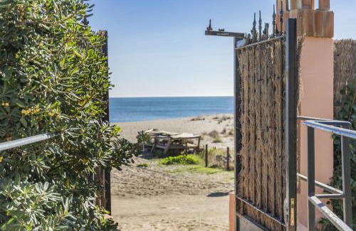 Puerto de la Duquesa Apartment | Beachfront Bliss at Don Juan Beach Resort - 4-Star Retreat