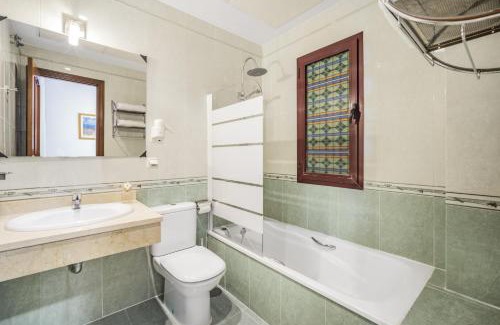 Puerto de la Duquesa Apartment | Beachfront Bliss at Don Juan Beach Resort - 4-Star Retreat