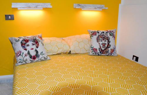 Messina House | Discover Don Mimí l'affittacamere: Family-Friendly Stay