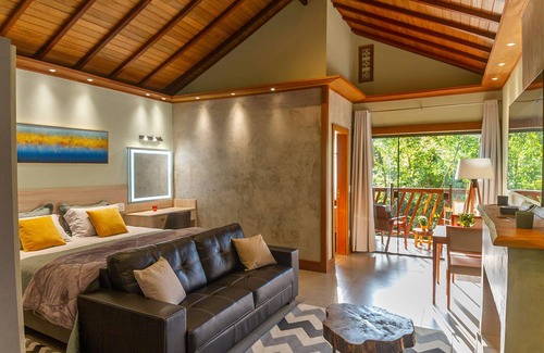 Vargem Grande Hotel | Discover Don Pascual: Family-Friendly with Pool & Spa