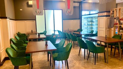 Estepa Hotel | Comfortable Stays at Don Polvorón with Family-Friendly Amenities
