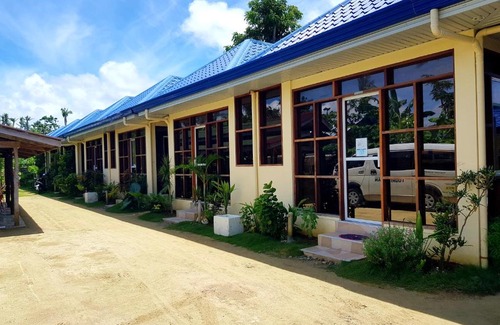 General Luna Bed & Breakfast | Pet-Friendly Stay at Don Remegio Villas Siargao