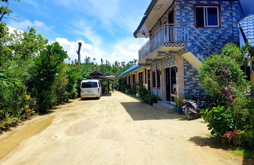 General Luna Bed & Breakfast | Pet-Friendly Stay at Don Remegio Villas Siargao
