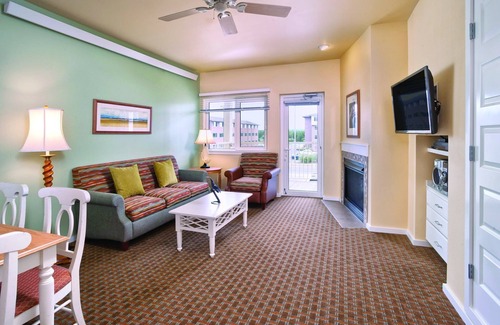 Long Beach Resort | Delightful Oceanfront Retreat with Oysters and Spa Access