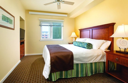Long Beach Resort | Delightful Oceanfront Retreat with Oysters and Spa Access