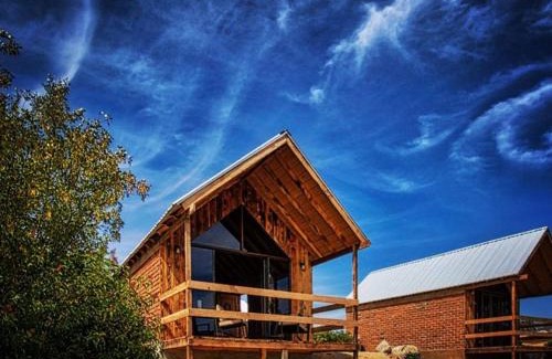 Valle de Guadalupe Ski Chalet | Experience Don Tomas Viñedo Cabañas: Oceanfront Retreat