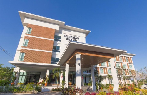 Tha Sala Hotel | Discover Donchan Grand Hotel: Family-Friendly Getaway