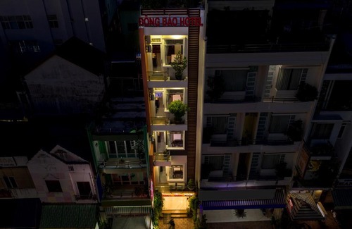 Chau Doc Hotel | Accessible Comfort at Dong Bao Hotel with Breakfast & Kitchen