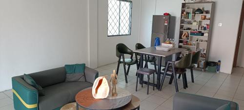 Semporna House | Discover DONG’HOME东东小院 - Child-Friendly Escape Awaits
