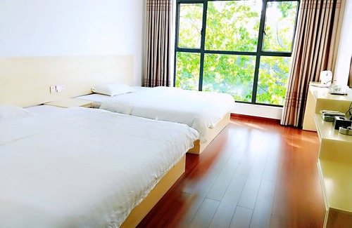 Beihu District House | Budget-Friendly Stay at Dong Jiang Hu Xiang Cun Da Wan Cai