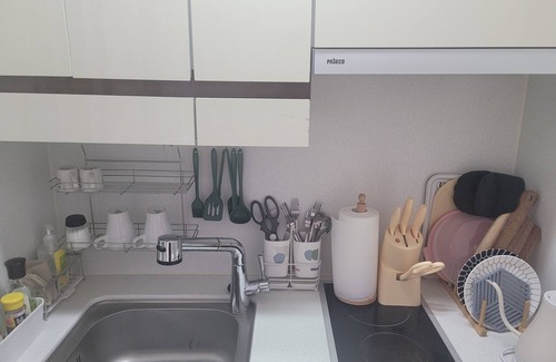 Sindangil-tong Condo | Convenient Stay Near Dongdaem & Myung-Dong with Netflix