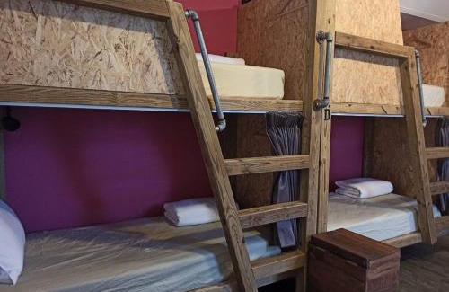 Donghe Hostel | Beachfront Stay at Donghe Surf Shop & Hostel - Rated 9/10