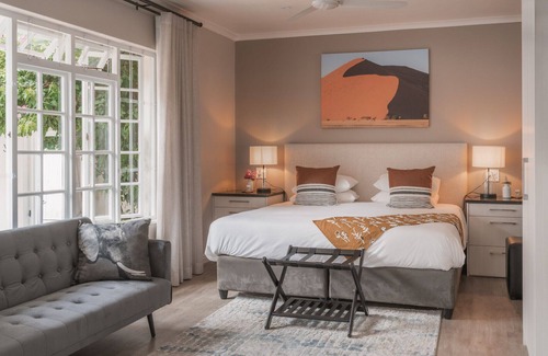 Constantia House | Experience Comfort at Dongola House - 4 Star Retreat