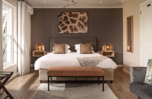 Constantia House | Experience Comfort at Dongola House - 4 Star Retreat