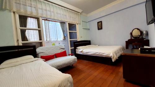 Wujie House | Tranquil Stay at Dongshan River Left Bank - Pet Friendly & Family-Oriented
