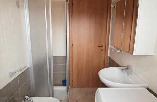Roseto degli Abruzzi Apartment | Donizetti Apartment 1: Oceanfront Retreat with Hot Tub