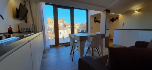 Castelbuono Bed & Breakfast | Cozy Donjon Suite in Historic Center with Breakfast Included