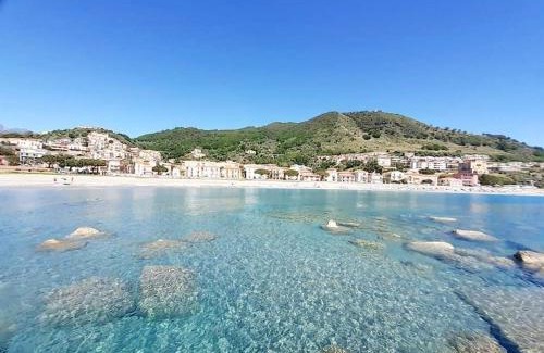 Bonifati Apartment | Donna Lea: Pet-Friendly Oceanfront Retreat with Stellar Reviews