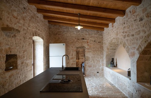 Altamura House | Discover DONNAPAOLA MODERN FARM: Eco-Friendly Retreat