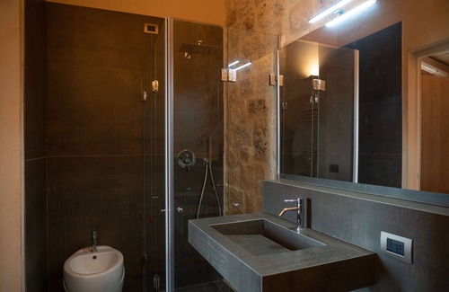 Altamura House | Discover DONNAPAOLA MODERN FARM: Eco-Friendly Retreat