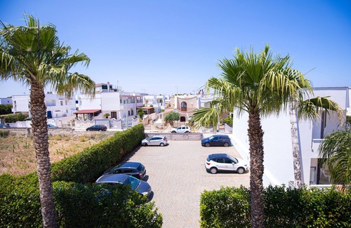Torre Santa Sabina House | Cozy Donnosanto Hotel: Oceanfront, Pet-Friendly Escape