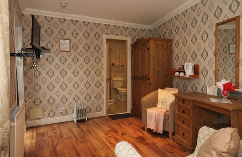 Donnybrook House | Discover Donnybrook Hall: Guest Rated 9.4 with Spa & Breakfast