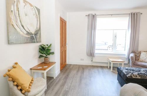 Caister-on-Sea House | Discover Donnys Plaice: Family & Pet-Friendly Retreat