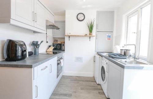 Caister-on-Sea House | Discover Donnys Plaice: Family & Pet-Friendly Retreat