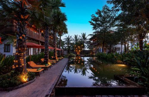 Sangkat Sla Kram Hotel | Discover Dontrei Villa Angkor: Oceanfront Bliss Awaits