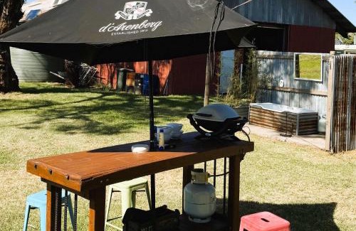 Werris Creek House | Cozy Doobron Farmstay: Family and Pet Friendly Retreat