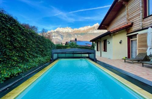 Quarten House | Relax at Doodle's Amazing Chalet with Pool & Ocean View